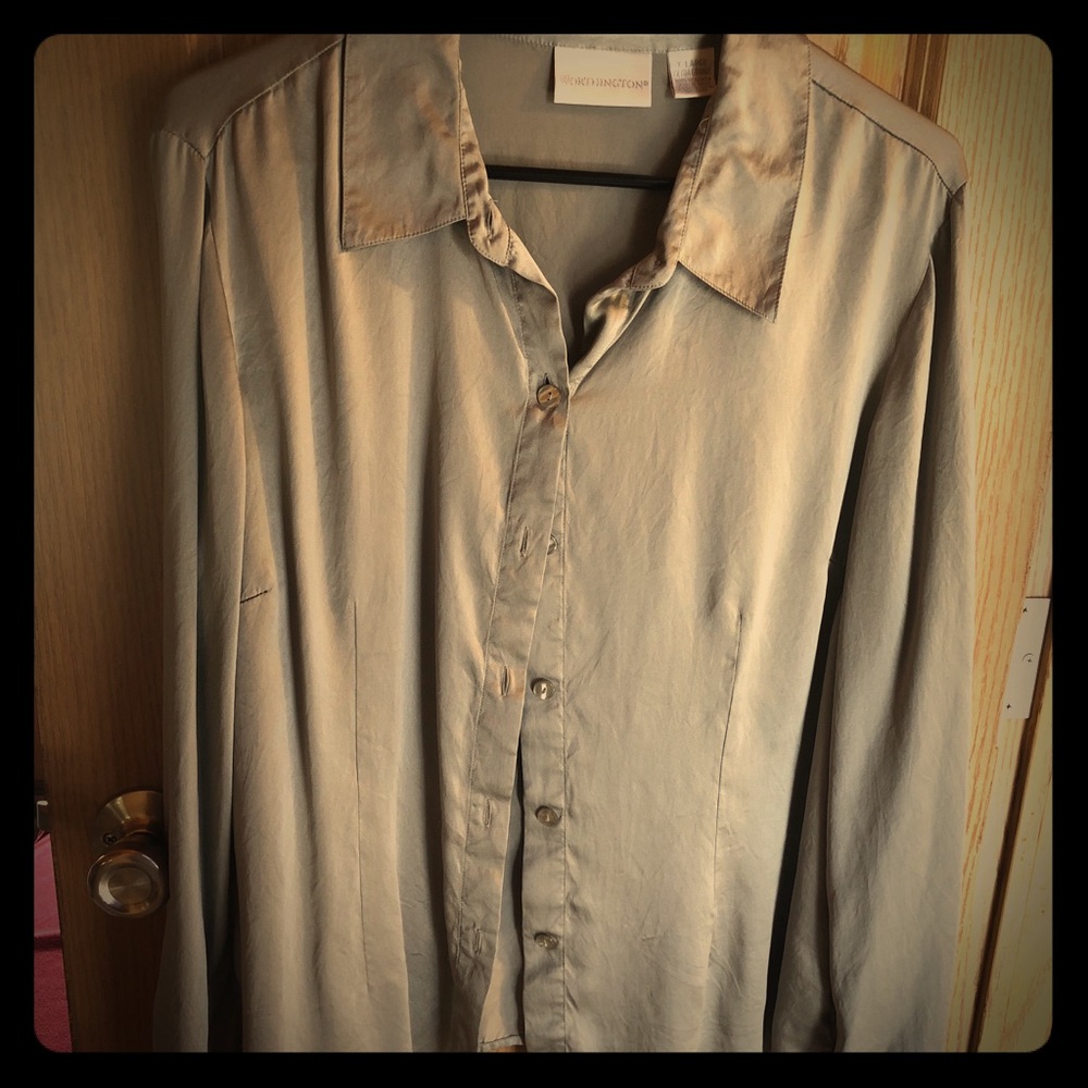 Worthington sz XL 100% silk shirt